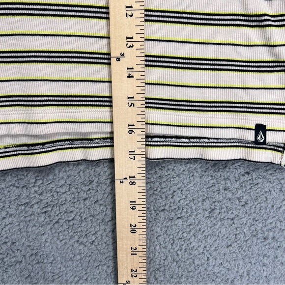 Volcom Golf Polo Shirt Cropped Yellow Striped Women Size Medium (8) - Picture 6 of 7
